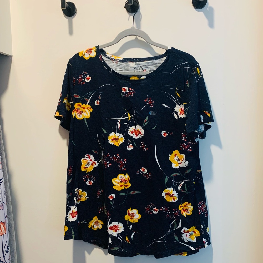Maurices NWT Floral Tee